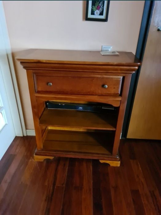 Móvel entrada apoio aparador cerejeira