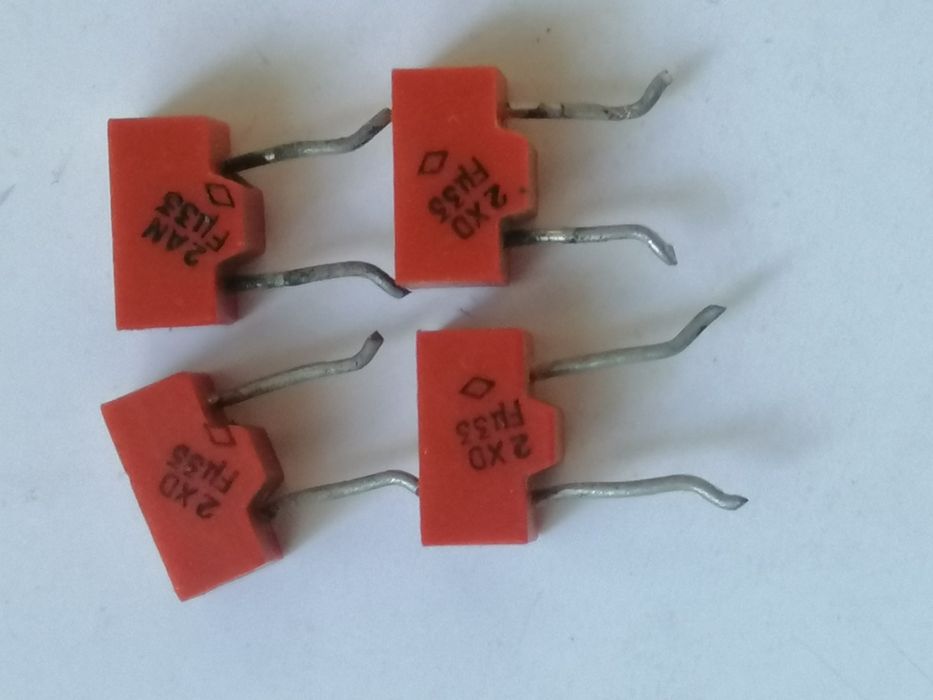 Конденсаторы  КМ