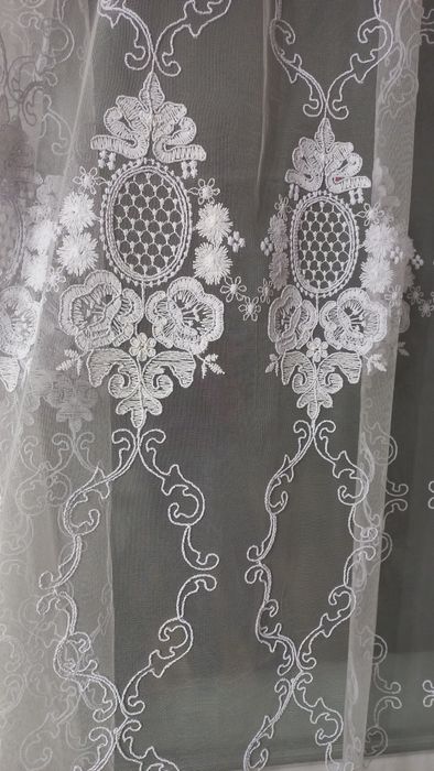 Тюль 6 м вишита на карниз 3 м.