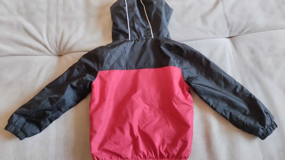 Весенняя куртка ветровка