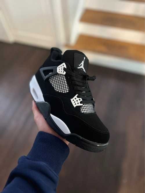 AJ4_Retro_White_Thunder 39