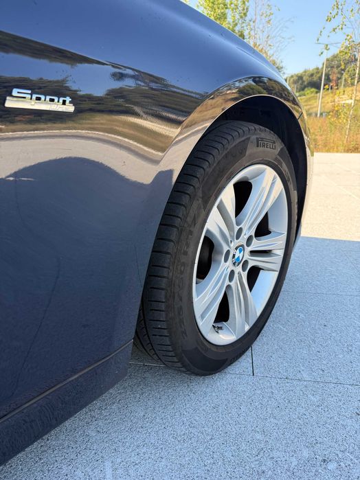 BMW 318d Touring Line Sport (B47) 150cvs - 05/2017 - Nacional - c/ histórico de manutenções na marca foto 5