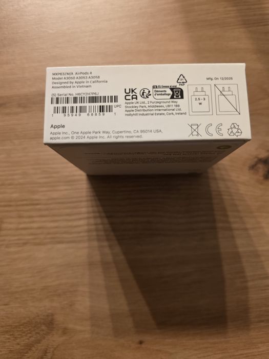 Słuchawki dousznevAirPods 4