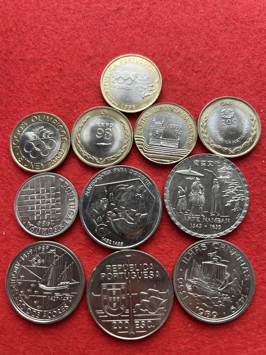 Lote de 11 Moedas Comemorativas de Escudos Portugueses (Coleção)