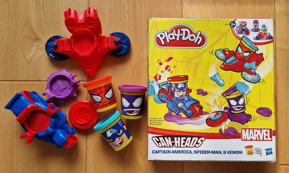 Play Doh Marvel zestawy PREZENT Captain America, Spider Man, strażak