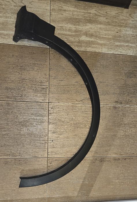 Арка правого крила Ford Escape