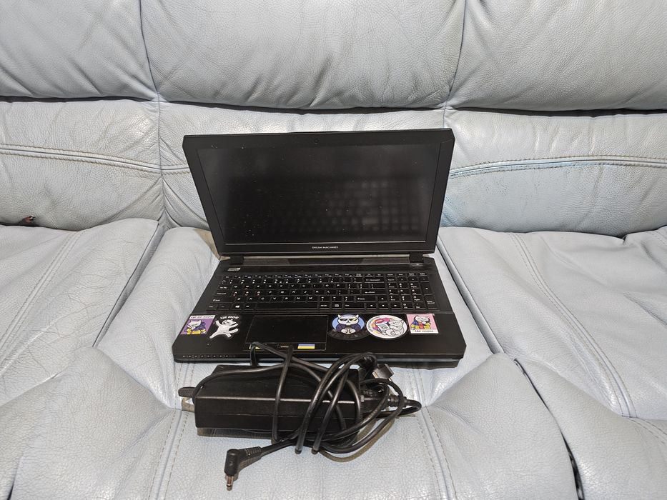 Dream machines sager clevo gamer ips g-sync 6700hq i7 gtx1060 6GB