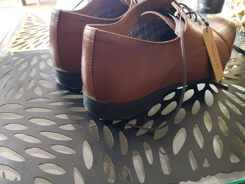 Eleganckie skórzane buty THOMAS CRICK rozmiar 43 NOWE z metką