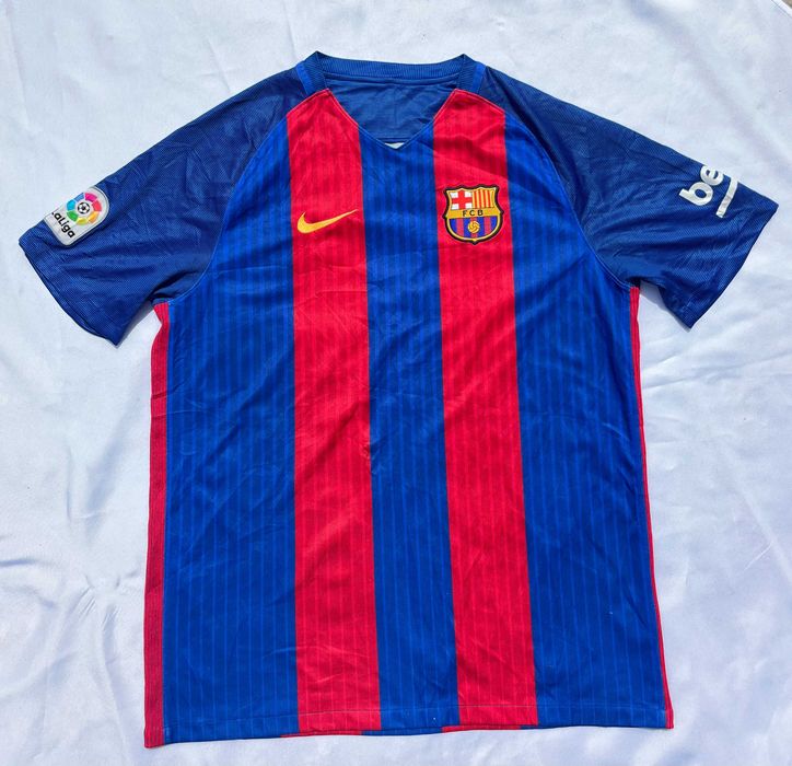 Barcelona 2016/2017 Home Footbal Shirt Nike Jersey Size L