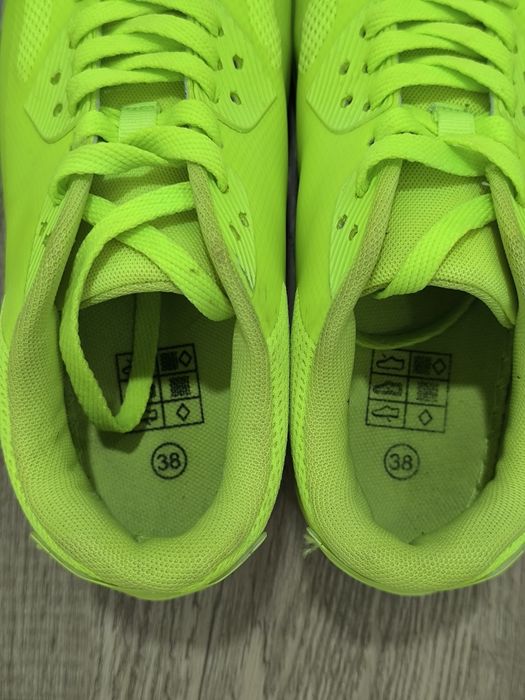 Sapatilhas fluorescente 38