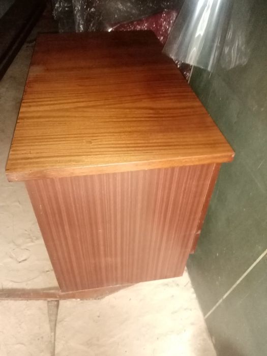 Стол письменный однотумбовый