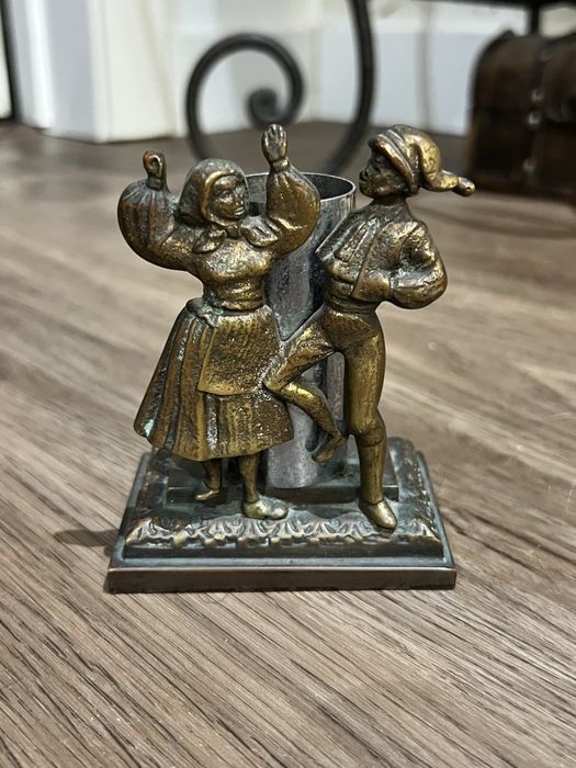 Porta-cirio pascal bronze.