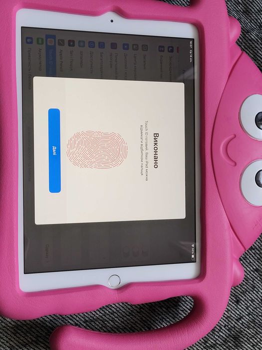 iPad 6 9.7" 128 ГБ планшет apple з чохлом