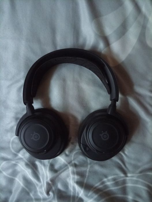 Gamingowe Słuchawki bezprzewodowe Steelseries Artics Nova 7