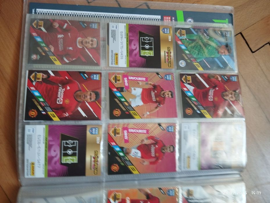 Sprzedam album i karty piłkarskie