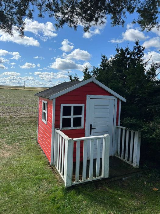 Sprzedam domek dla dzieci drewniany