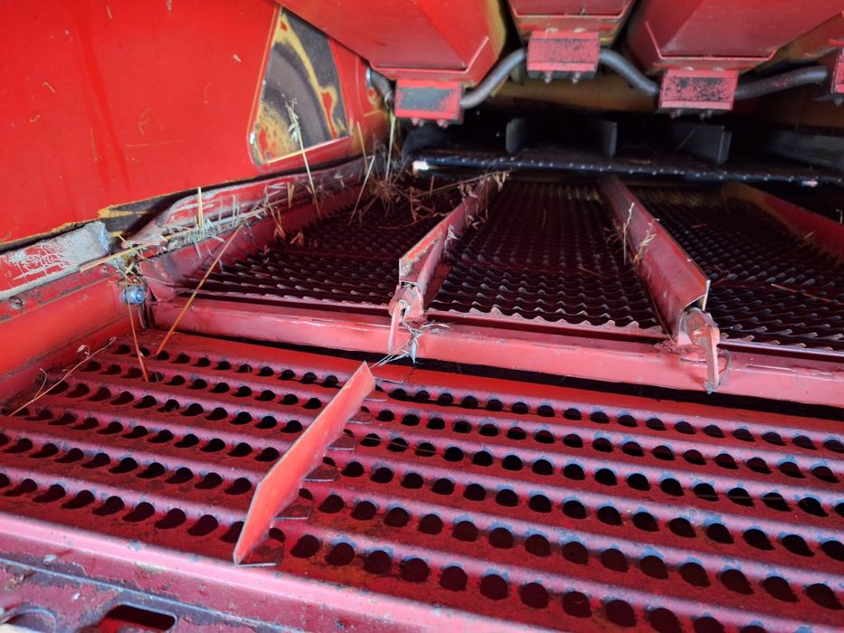 Комбайн Massey Ferguson 20 XP