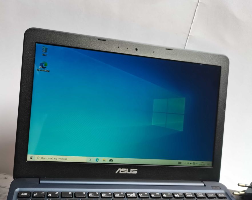 Laptop notebook Asus Vivobook E200HA - 11,6’’, Windows 10 [komplet]