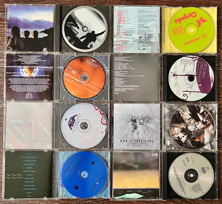 CD диски. Queen. Azia. UFO. Eloy. Uriah Heep. Dolores Oriordan. Warrior.