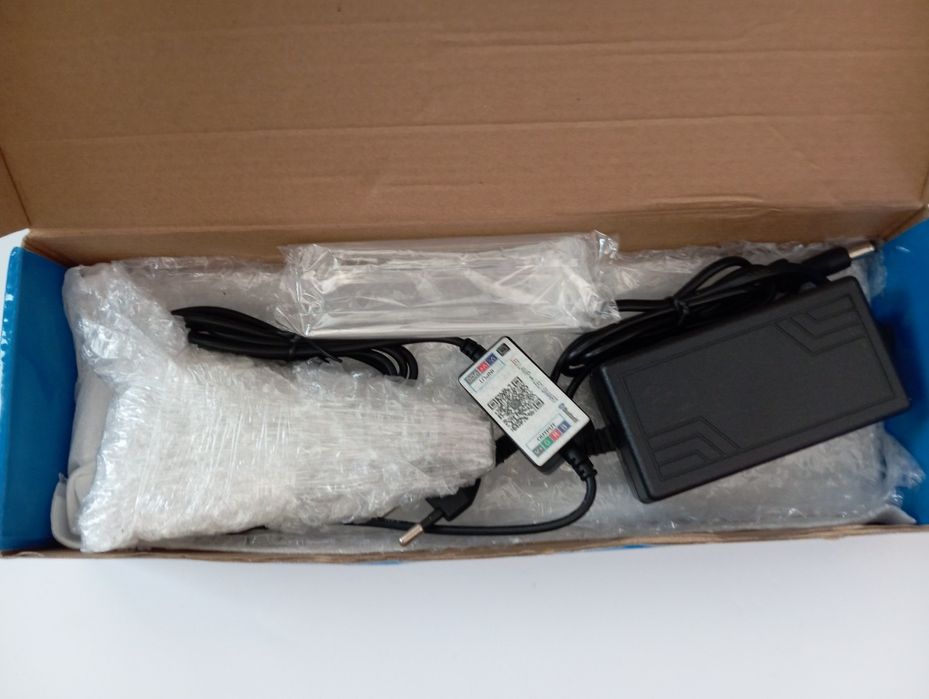 Lampa RBG do akwarium sterowana telefonem