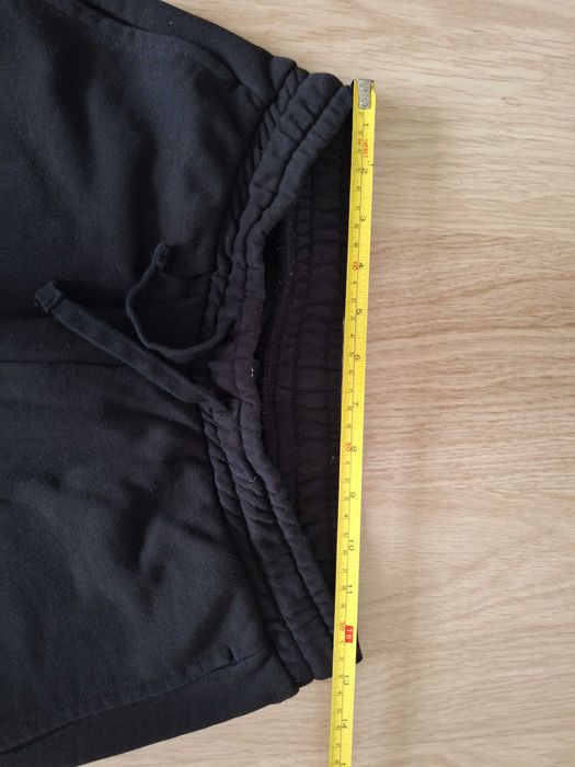 Spodnie 4 F w rozmiarze 158cm