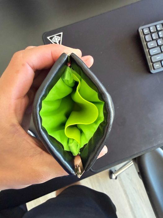 Bolsa / Estojo para Óculos Hawkers em Pele Sintética com Fecho de Mola
