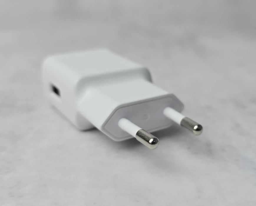 Мережевий зарядний пристрій Samsung 10-15W(9V, 1.67A) original б/в