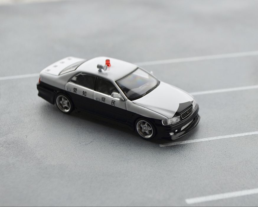 Колекційні моделі авто машинки масштаб 1:64