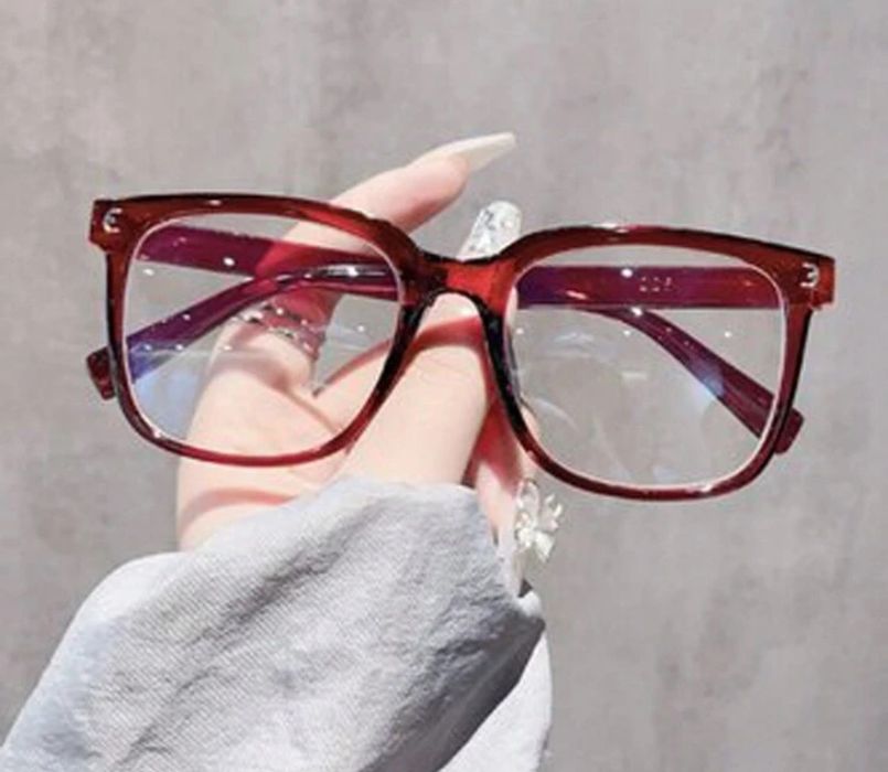 Oprawki czerwone szyk