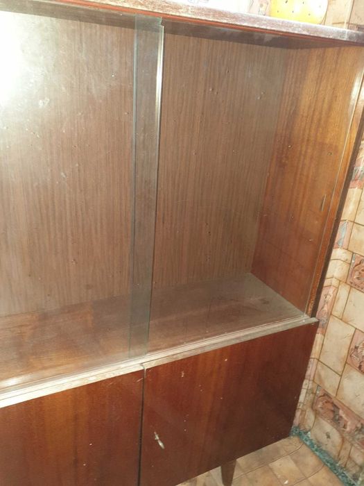 Komoda z czasów PRL