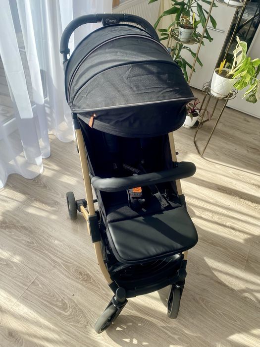 Wózek spacerowy Momi Estelle