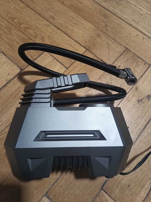 Kompresor samochodowy 12V 120W