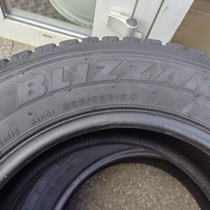 225/65R16C 112/110R Bridgestone Blizzak W810 pojedyncza  zimowa BUS