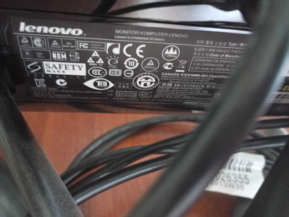 продам 3 монітори (LG, Samsung, Lemovo)