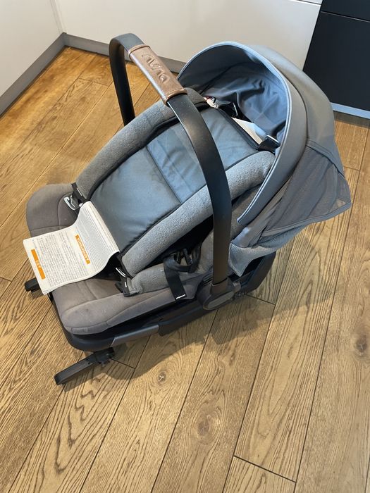 Dowoz 3miasto! Zadbany uzywany fotelik Nuna Pipa Lite z baza ISOFIX