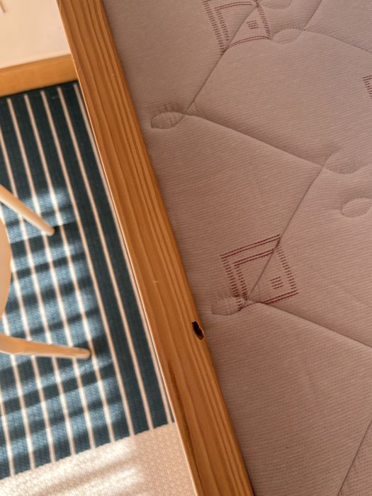 Vendo cama dupla de criança + colchões 90x200cm