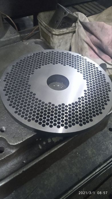 Матриці, ролики в зборі, запчастини на пресс-гранулятори