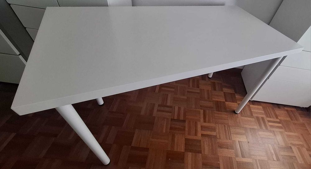 Mesa Secretária IKEA | Data Limite 04 de Julho