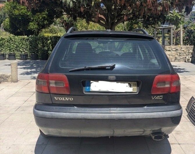 Volvo V40 T4 - Ler Anuncio
