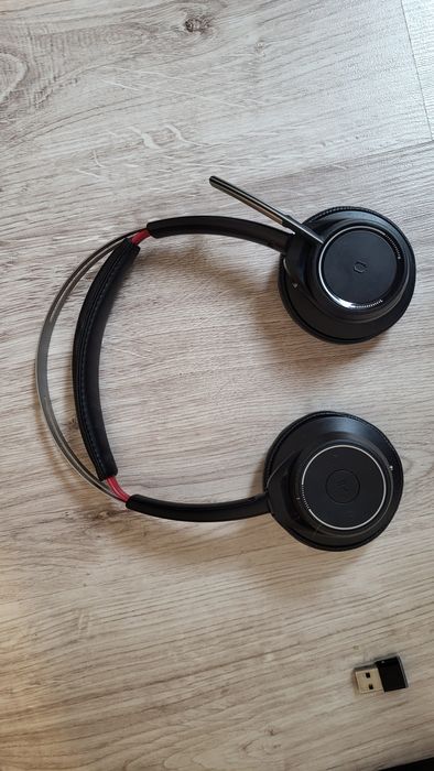 Słuchawki Plantronics Voyager Focus UC B825 Stacja