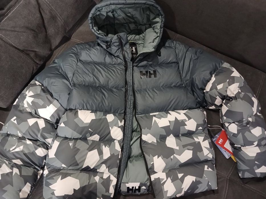 Пуховик Helly Hansen новый оригинал L