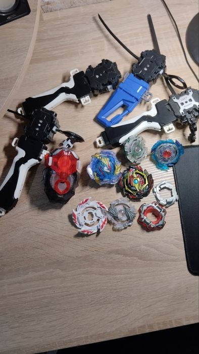 Продам Бей блейды