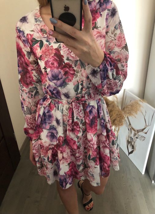 Sukienka w kwiaty