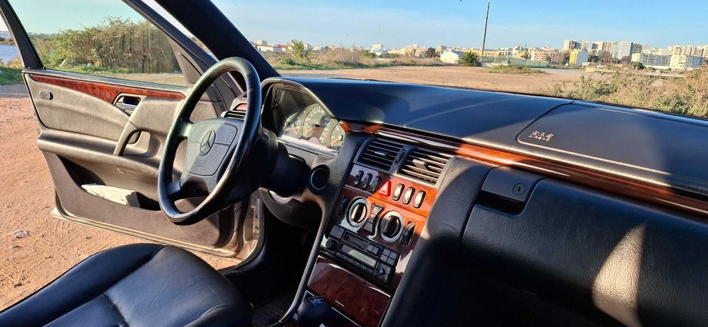 Mercedes E300 om606
