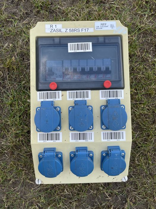 Skrzynka wlektryczna budowlana