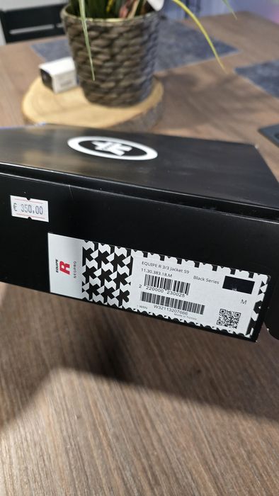 Casaco Assos Equipe R preto absoluto