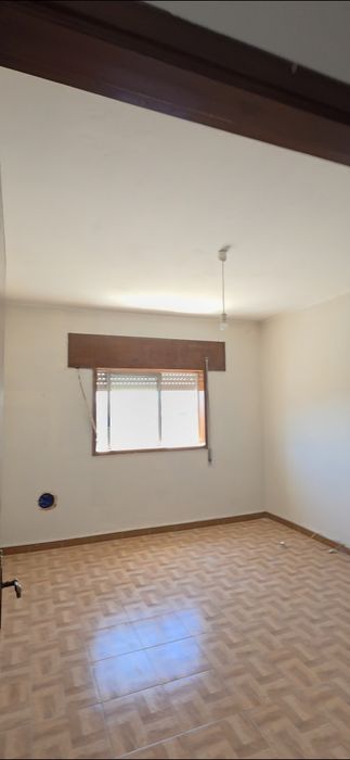Alugo Apartamento T3