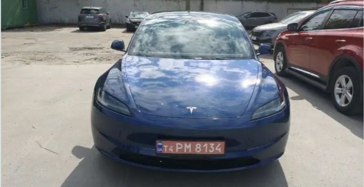 Tesla model 3 2024