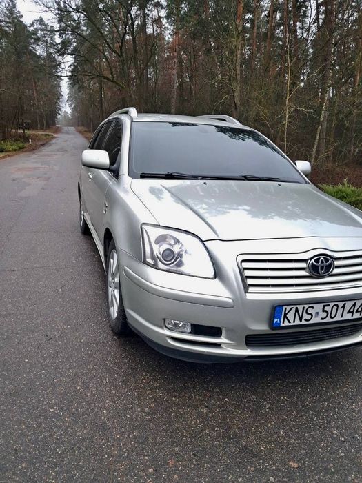 Продам Toyota avensis