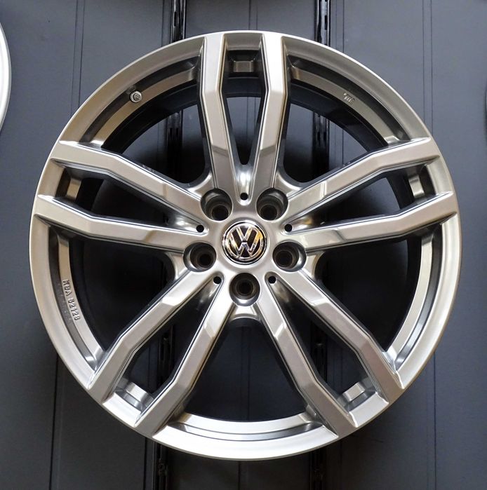 Felgi 20 VW ATLAS TOUAREG III WZMACNIANE Tiguan 5x112 Et33 Krims Lubań